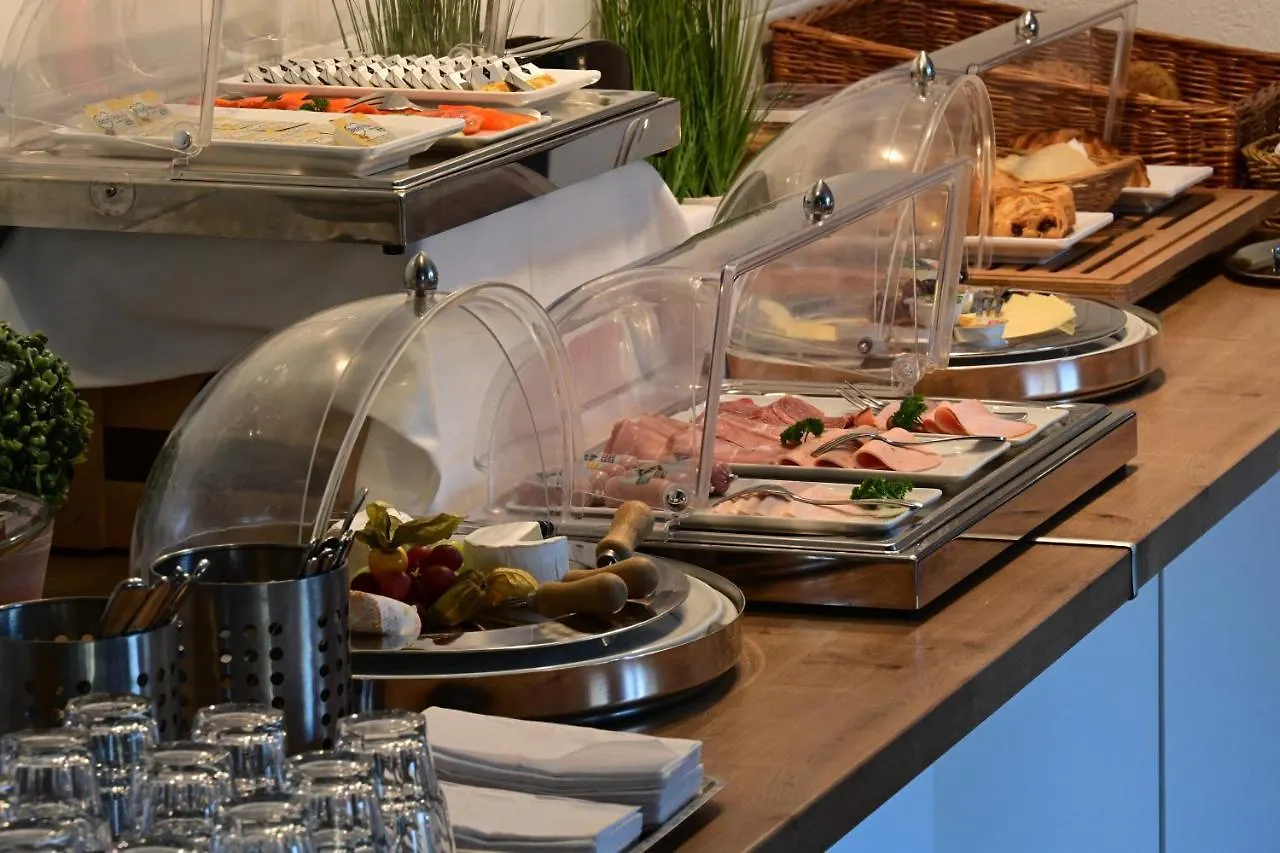 Les Nations Hotel Berlin 3*,